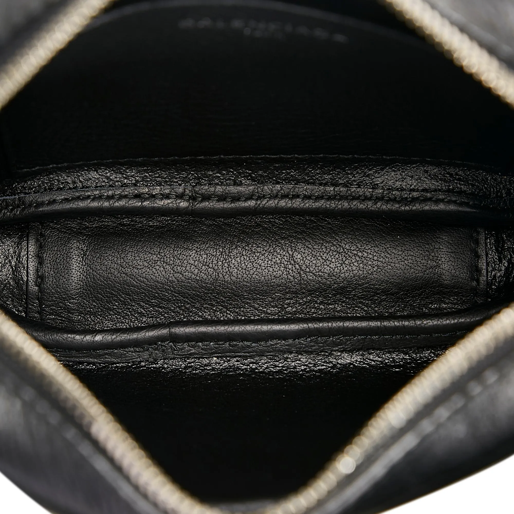Balenciaga Everyday Crossbody (SHG-Ihiuvl)