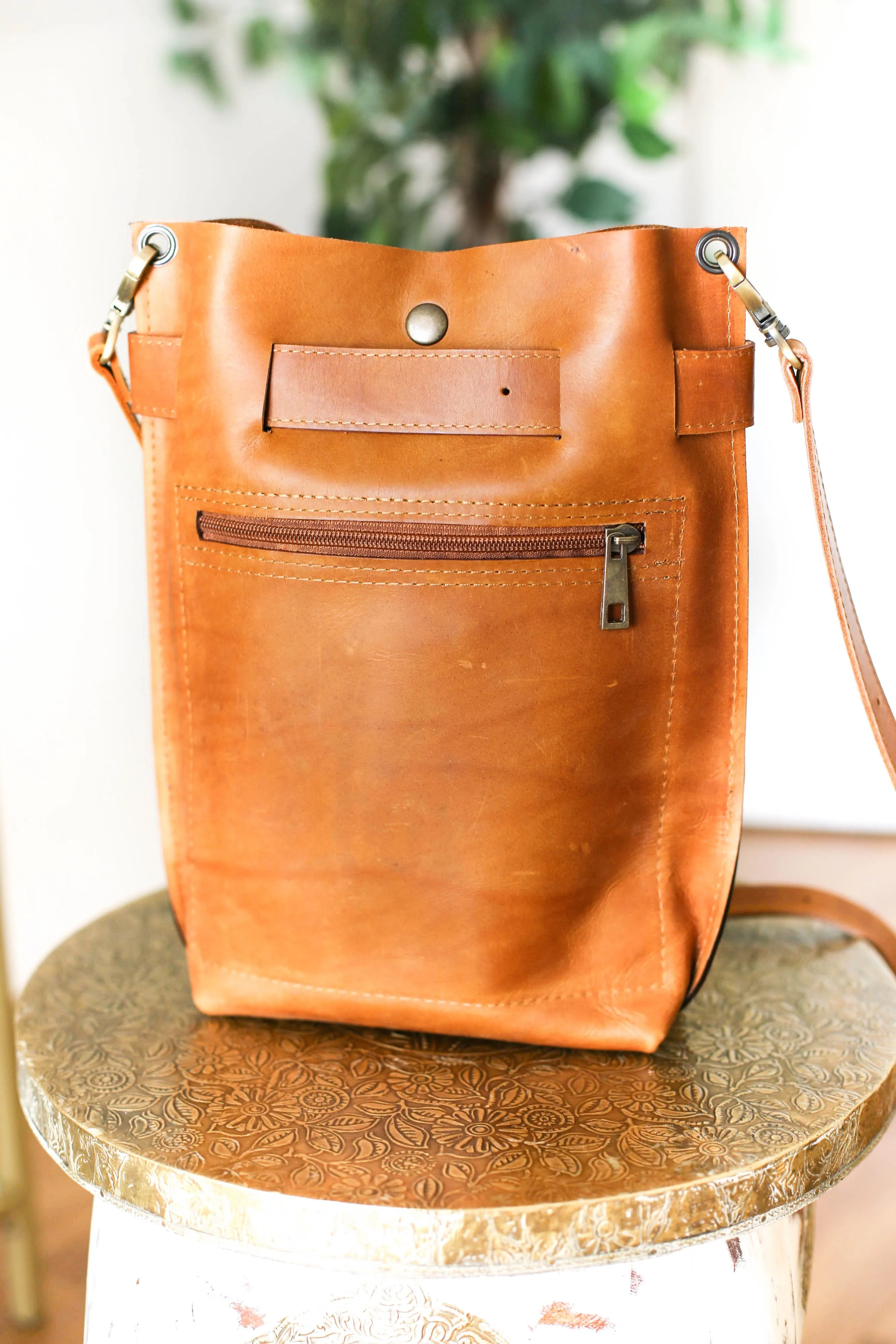 Brown Minimal Leather Bag
