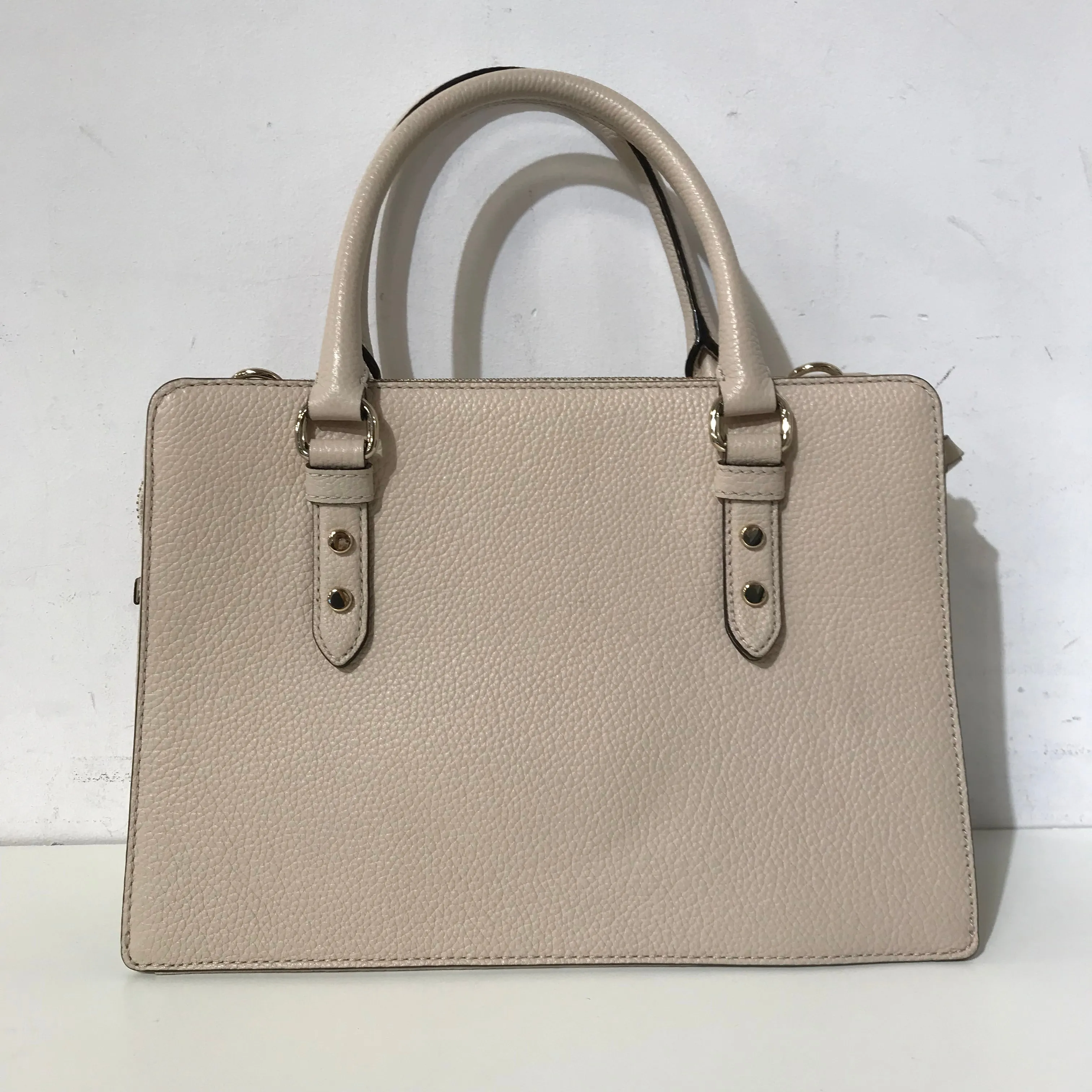 Cream Top Handle