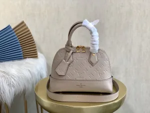 Designer Bag - LOV - 5908