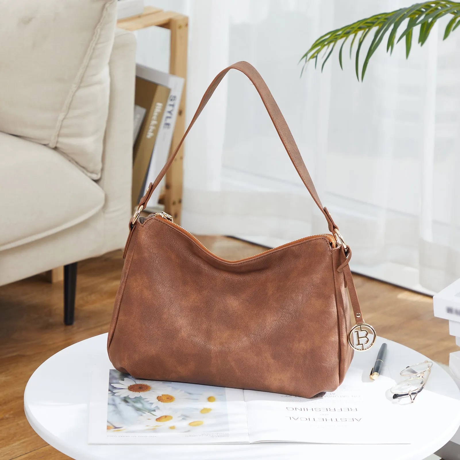 Kweli Hobo Shoulder Handbag - Pebble Leather