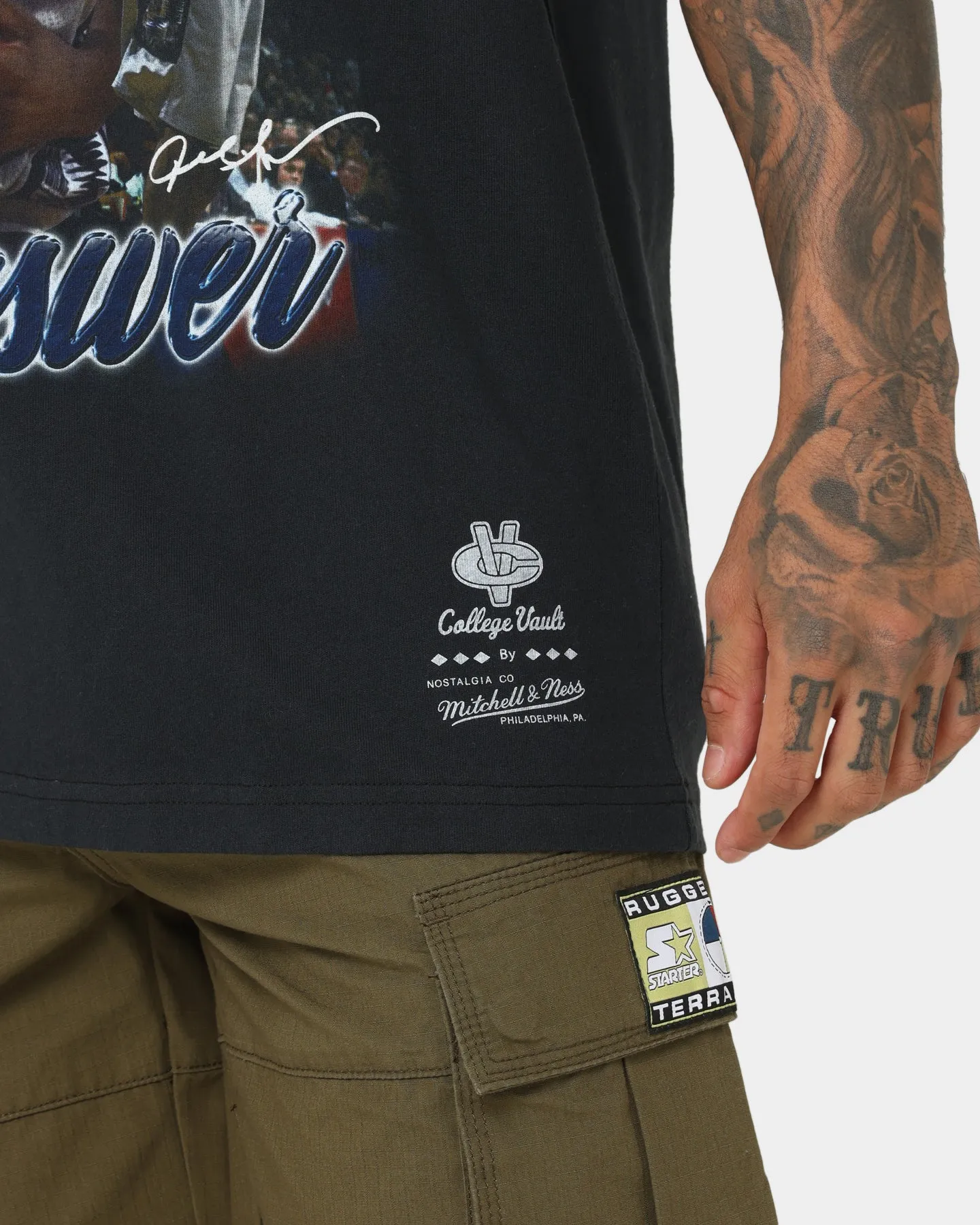 Mitchell & Ness Allen 'The Answer' Iverson Georgetown Hoyas T-Shirt Faded Black