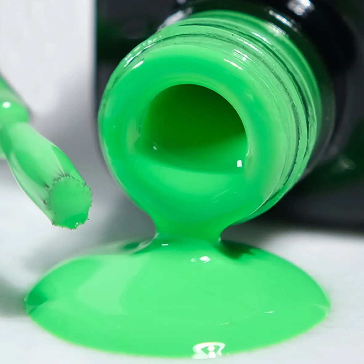 pasteur | Neon green gel polish