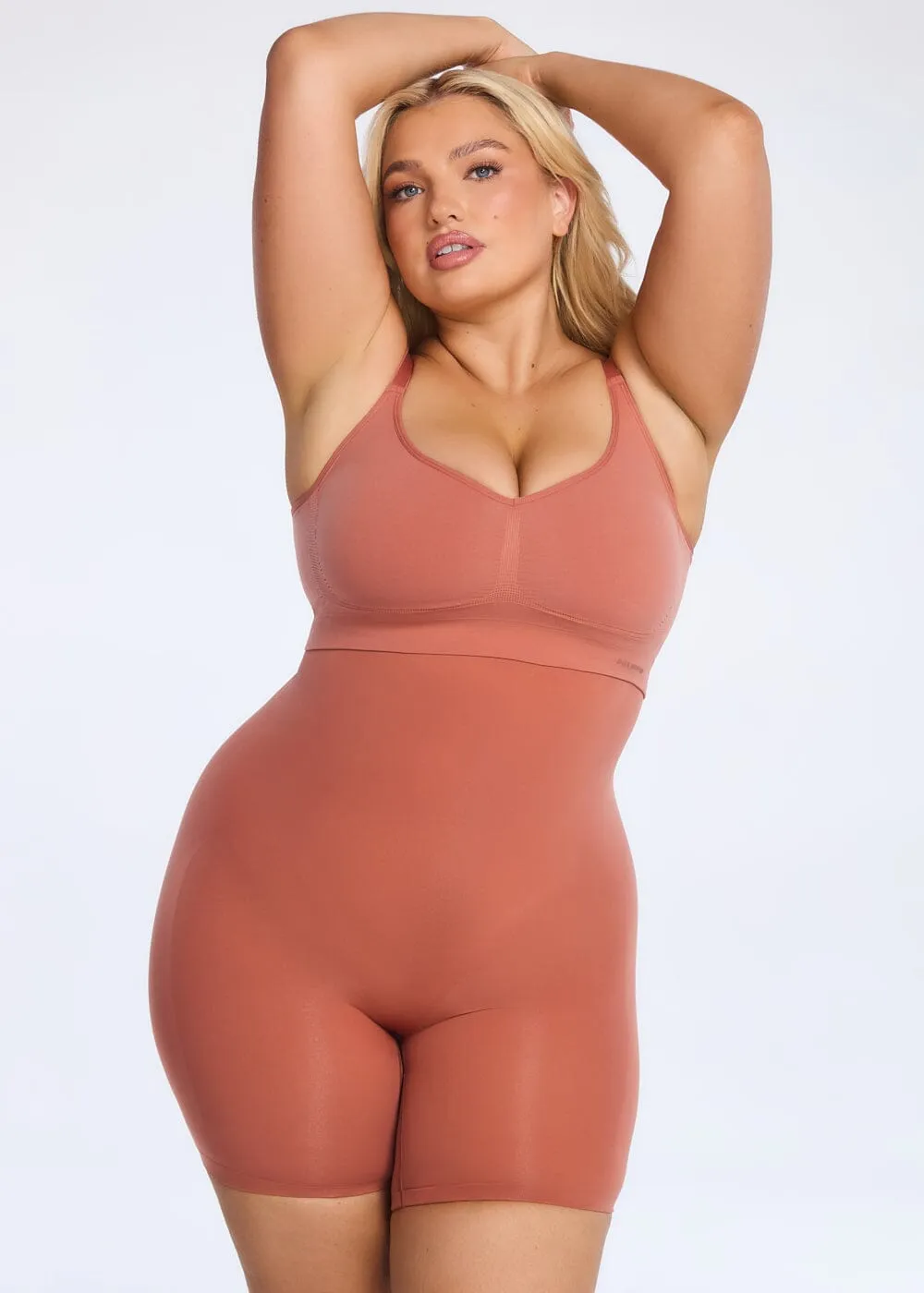 SmoothingSeamless Sculpting High-Waist Shorts