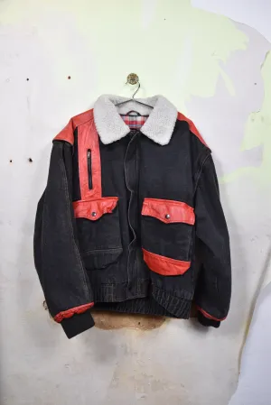 Upcycling schwarze Denimjacke mit roten Leder Details, neu, Gr. L